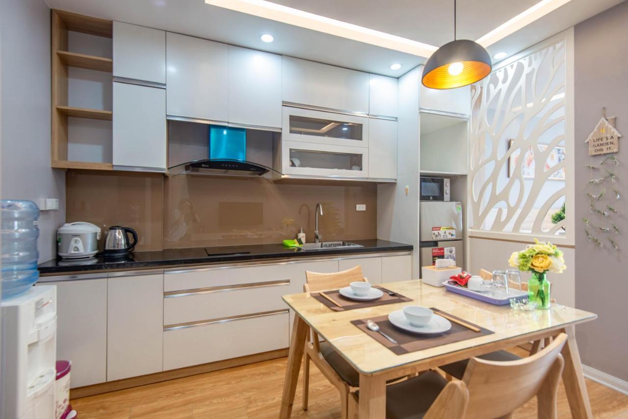22Housing Hotel & Residence 81 Linh Lang ฮานอย ภายนอก รูปภาพ