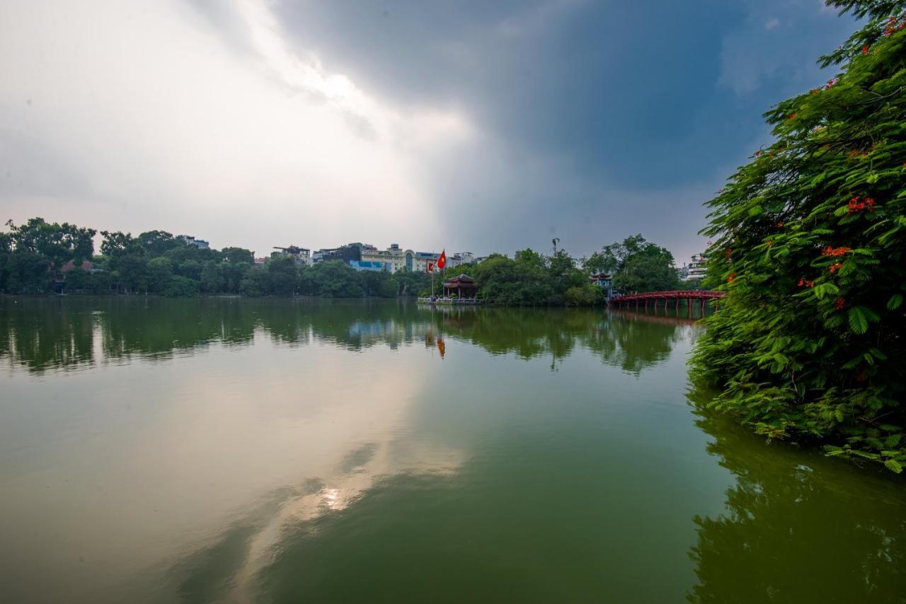 22Housing Hotel & Residence 81 Linh Lang ฮานอย ภายนอก รูปภาพ