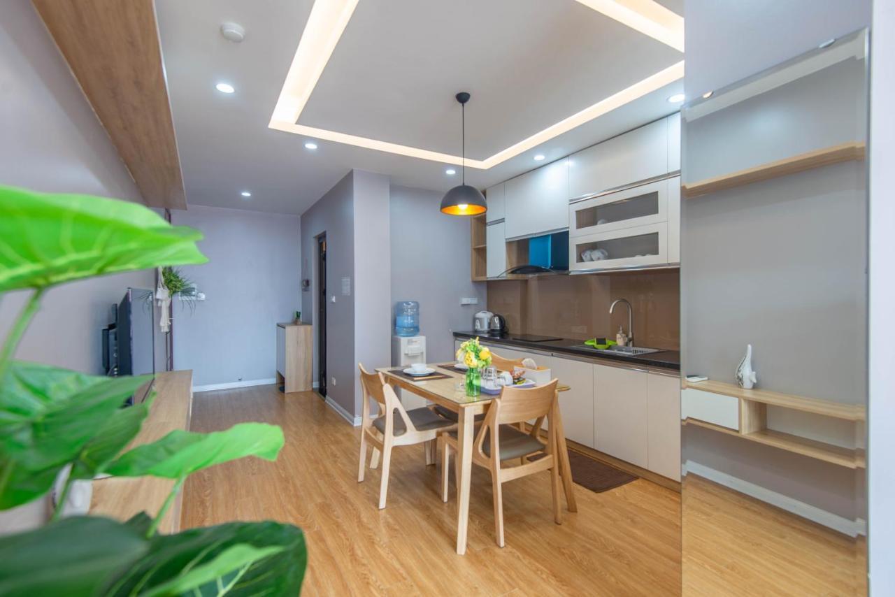 22Housing Hotel & Residence 81 Linh Lang ฮานอย ภายนอก รูปภาพ