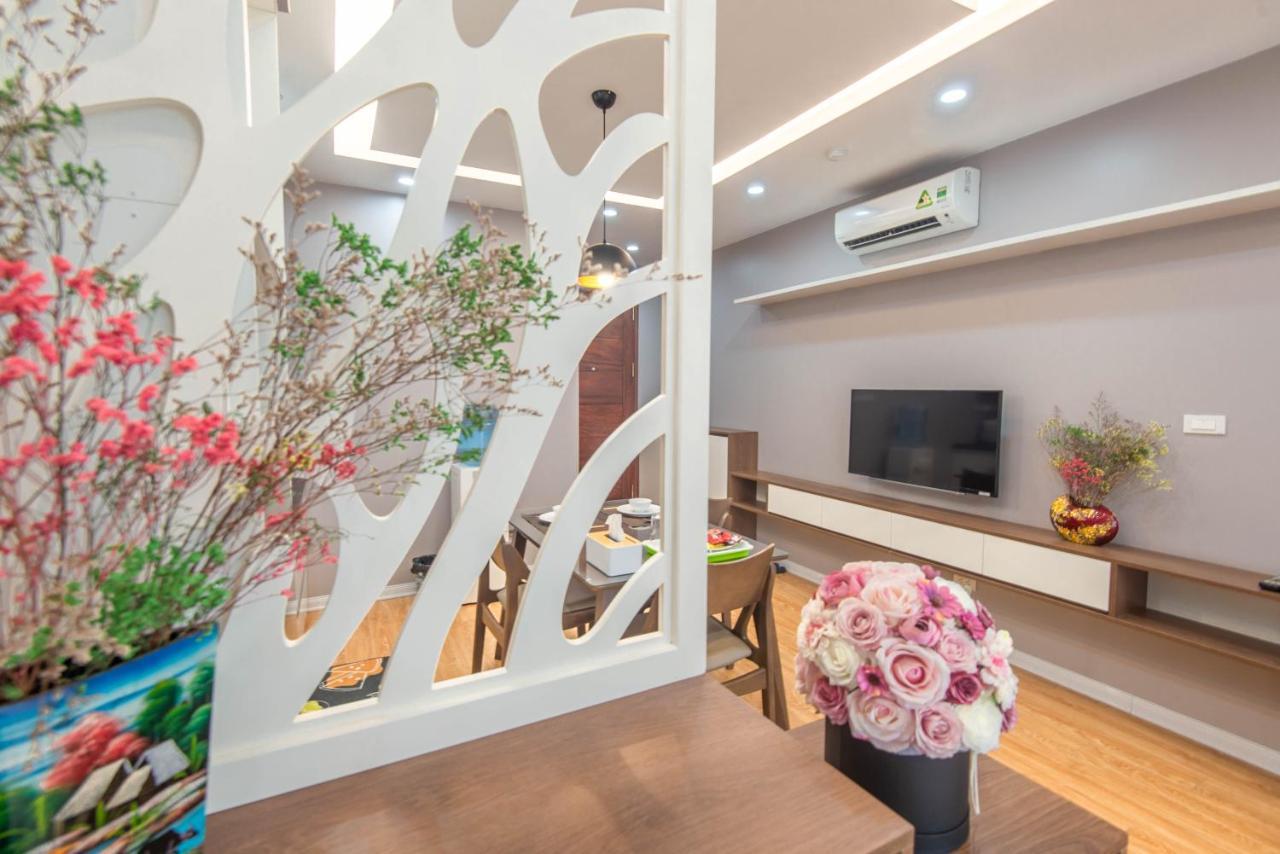22Housing Hotel & Residence 81 Linh Lang ฮานอย ภายนอก รูปภาพ